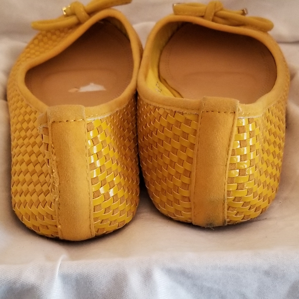 Aerie CG Shoes womens yellow & gold basket weave flat shoe size 8.5 - Picture 3 of 8